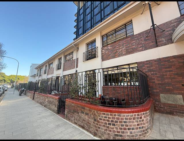 25M² SERVICED OFFICE TO LET IN ROSEBANK
